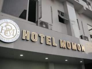 hotel momon