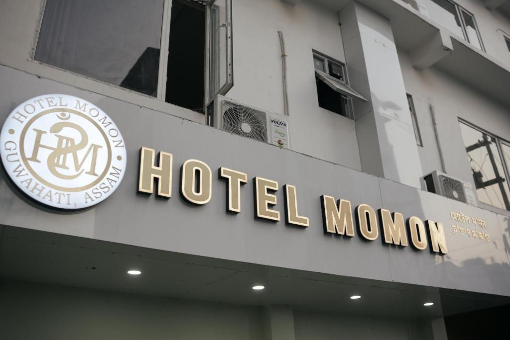 Hotel Momon